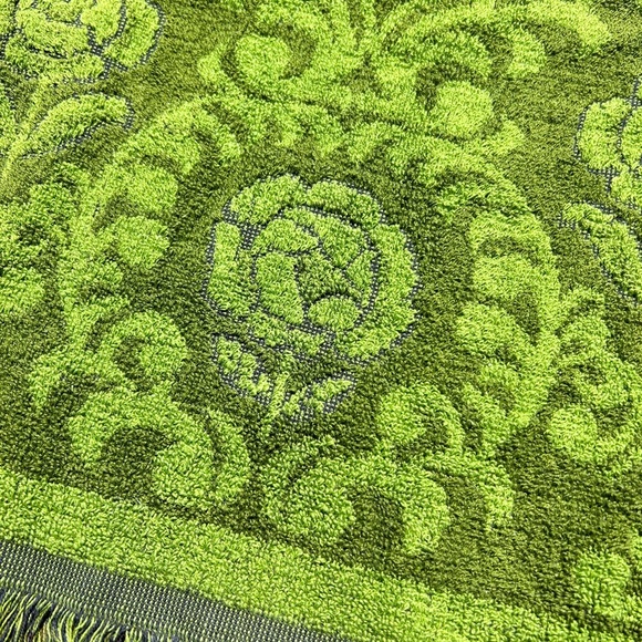 Vintage Green Cotton Bath/Hand Towel with Damask Design by Caldwell - Picture 3 of 5